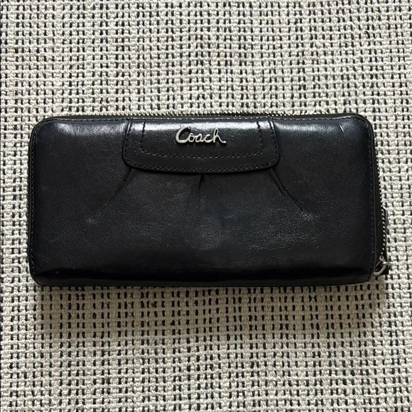 Coach Black Full Zip Leather Wallet - Picture 1 of 8